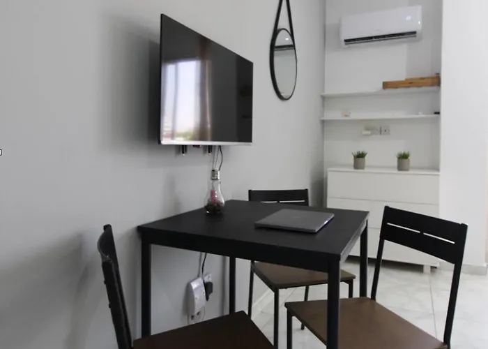 アパート Raise Coastal Break リマソール