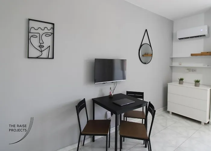 アパート Raise Coastal Break リマソール